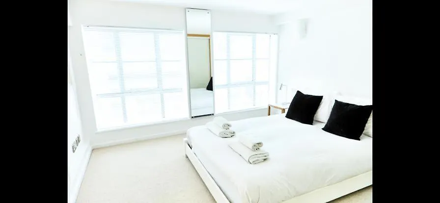 Stylish Warehouse- Central 布赖顿 公寓